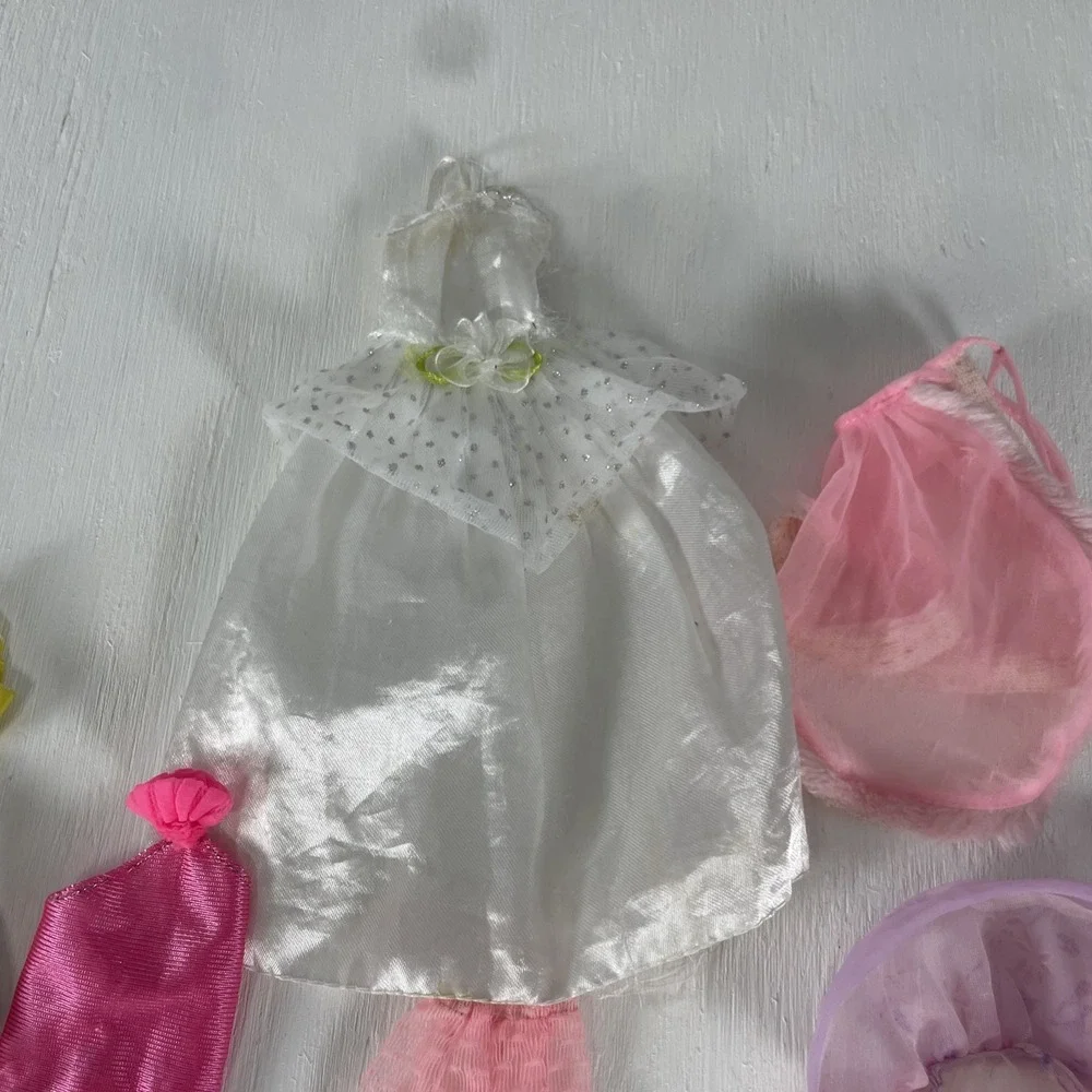 Lots Of Vintage Barbie Doll Clothes 80's Dress Dresses Pants Tops Classic‎ Retro